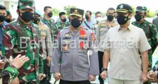 Kapolri : Jenderal Listyo Sigit Prabowo (tengah) Sedang bersama Panglima TNI Beberapa Waktu Lalu. (AHMAD RIFA'I / BERITA PANTURA)